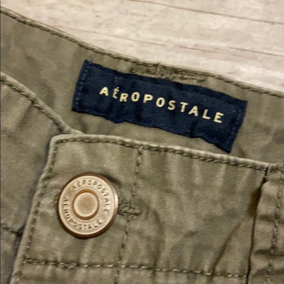 Green aèropostale shorts - Picture 2 of 3